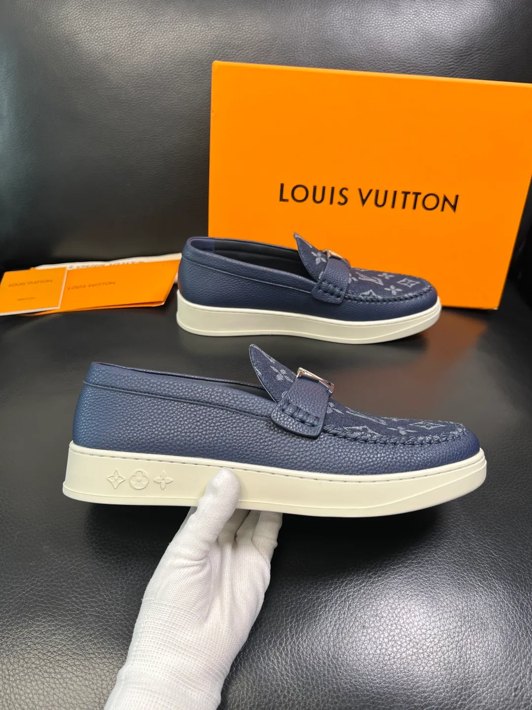 Men's shoes 💰720 Lv high quality top crafts Louis Vuitton, sports sneakers counter synchronization, uppers imported from Italy, high quality splicing colorful complex crafts, imported mesh pads soft and comfortable, soles: original soles specially provided by the original factory, T men's shoes 💰U exclusive movable molded soles super comfortable, original factory single goods, code number 38-44 (customized 45)